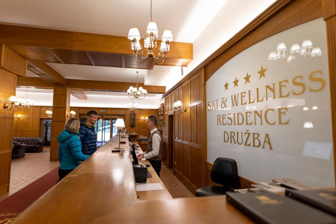 Ski & Wellness Residence Druzba ديمانوفْشكا دولِنا المظهر الخارجي الصورة
