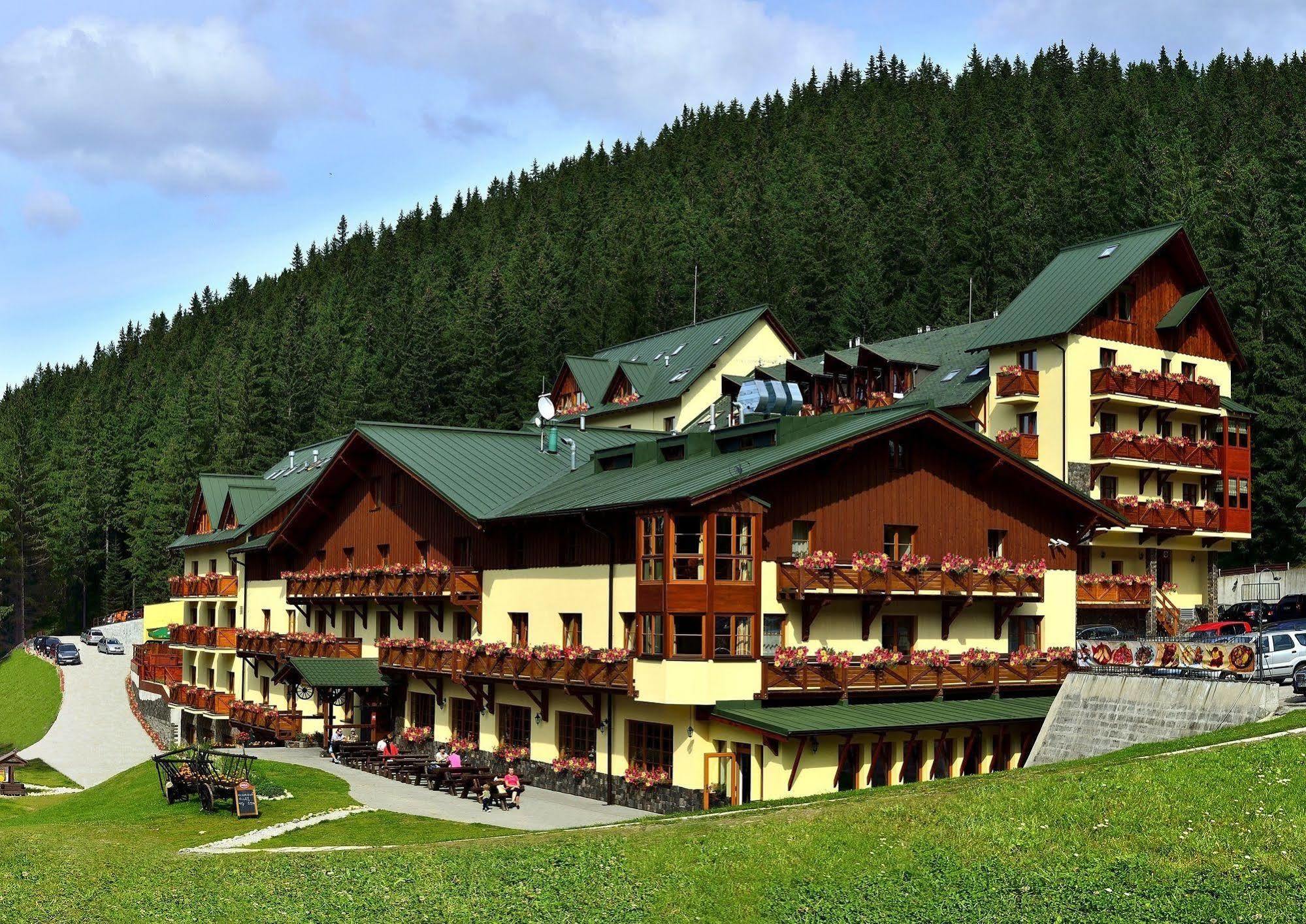 Ski & Wellness Residence Druzba ديمانوفْشكا دولِنا المظهر الخارجي الصورة