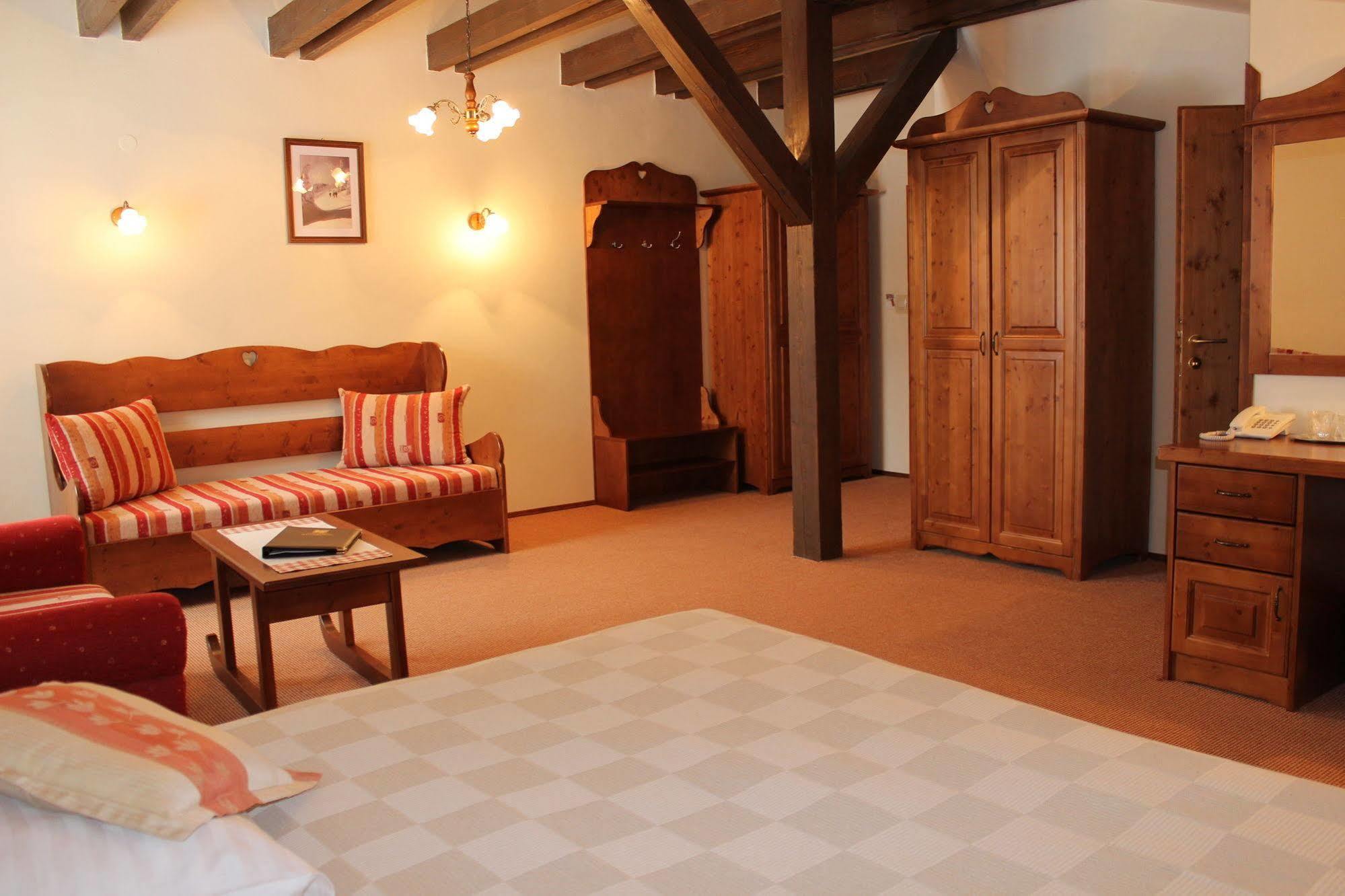 Ski & Wellness Residence Druzba ديمانوفْشكا دولِنا المظهر الخارجي الصورة