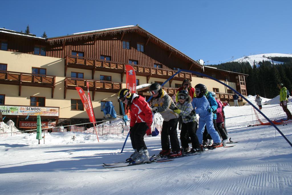 Ski & Wellness Residence Druzba ديمانوفْشكا دولِنا المظهر الخارجي الصورة